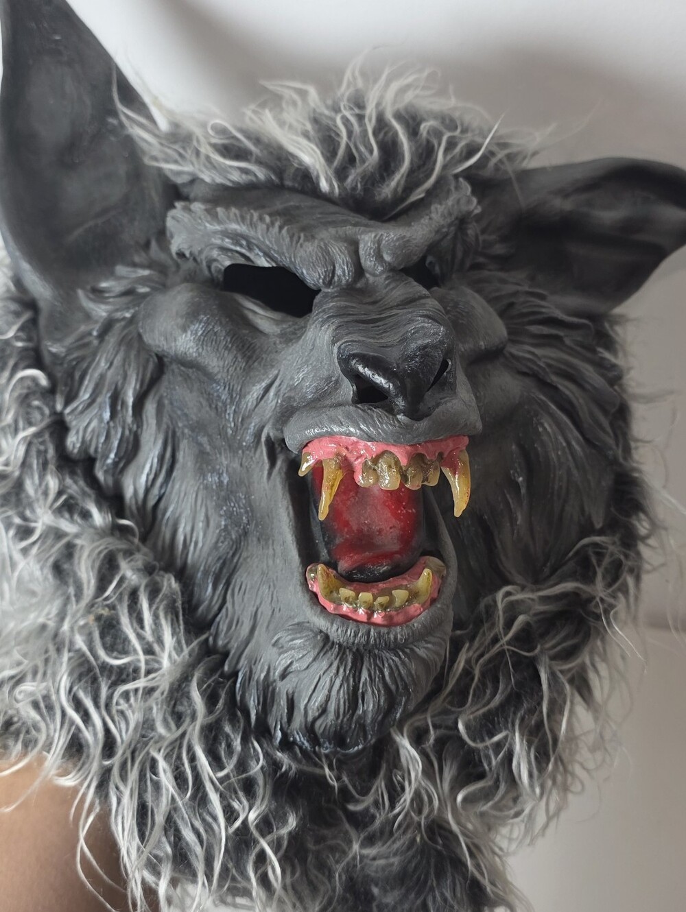🎃 2015 Werewolf Mask - Picture 2 of 9